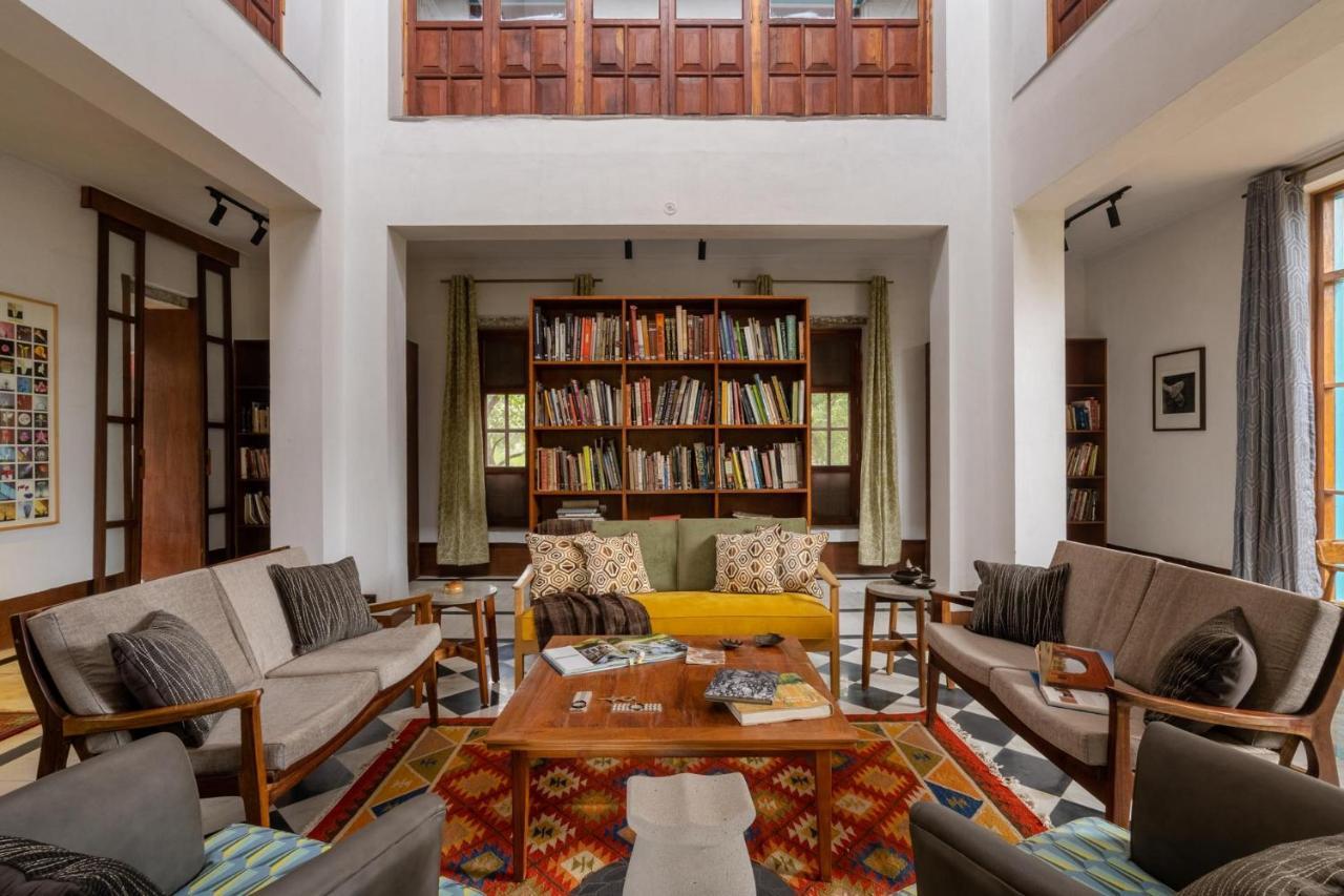 Lohonostays Library Sadhrana Bagh Gurgaon Buitenkant foto